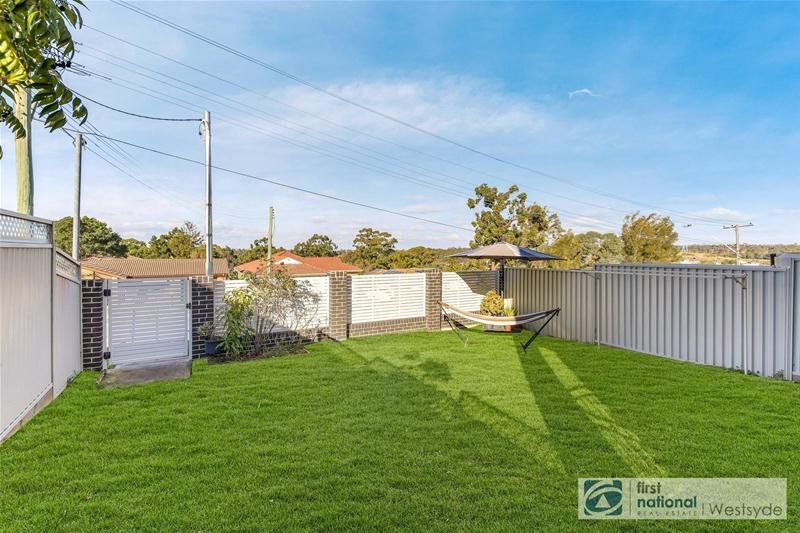 Photo - 1/299 Flushcombe Road, Blacktown NSW 2148 - Image 9