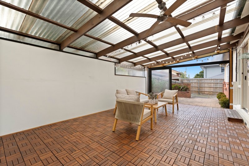 Photo - 129A Warrigal Road, Mentone VIC 3194 - Image 13