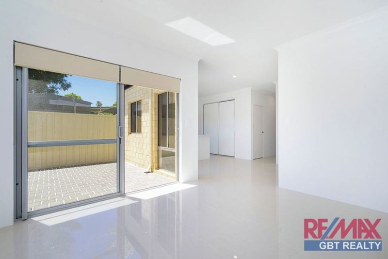 Photo - 129B Nollamara Ave , Nollamara WA 6061 - Image 3