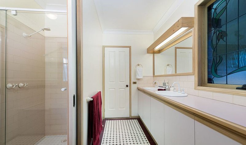 Photo - 12A Clifford Court, Forest Hill VIC 3131 - Image 5