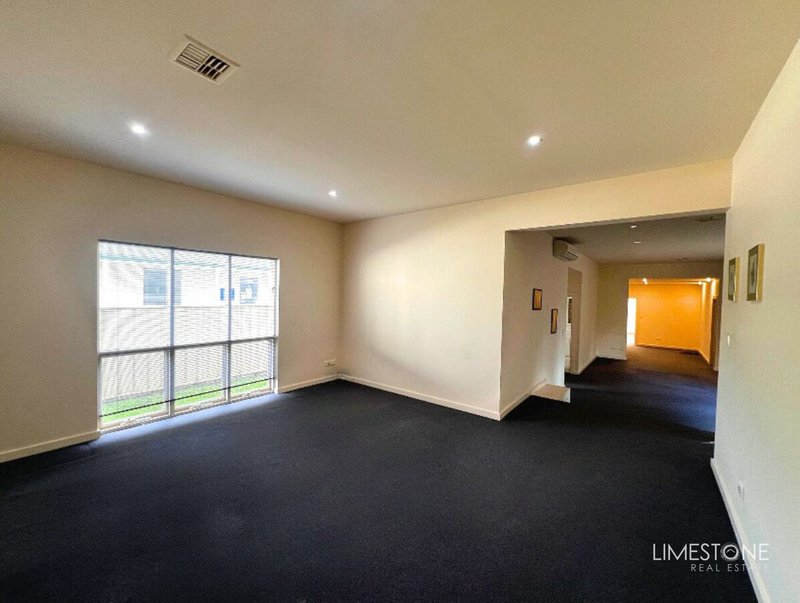 Photo - 12A Crouch Street South, Mount Gambier SA 5290 - Image 6