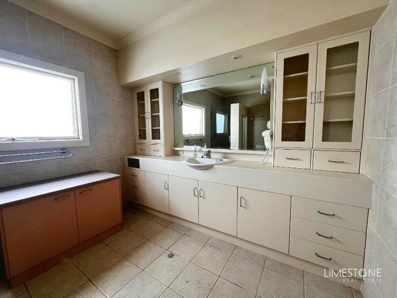 Photo - 12A Crouch Street South, Mount Gambier SA 5290 - Image 9