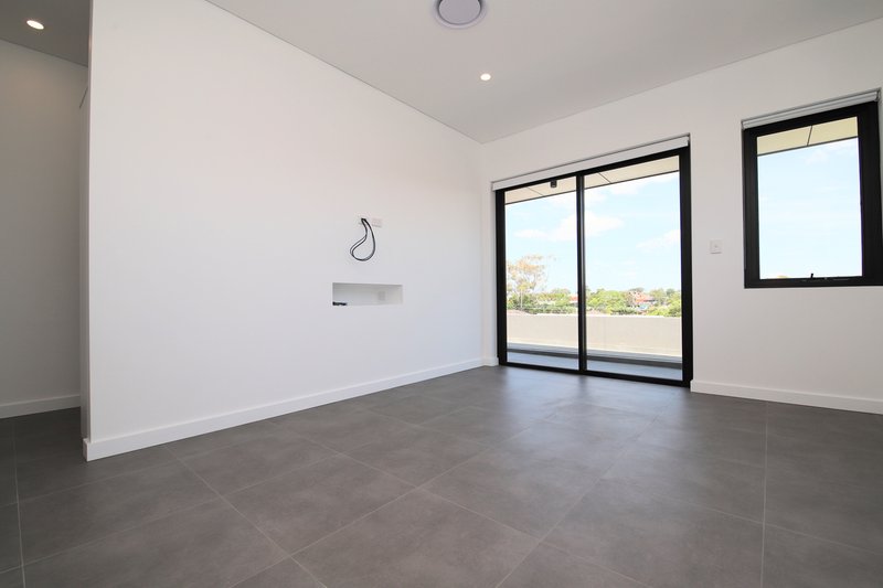 Photo - 12A Edward Street, Bankstown NSW 2200 - Image 8