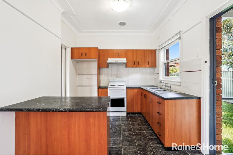 Photo - 12a Gloucester Street, Bexley NSW 2207 - Image 2