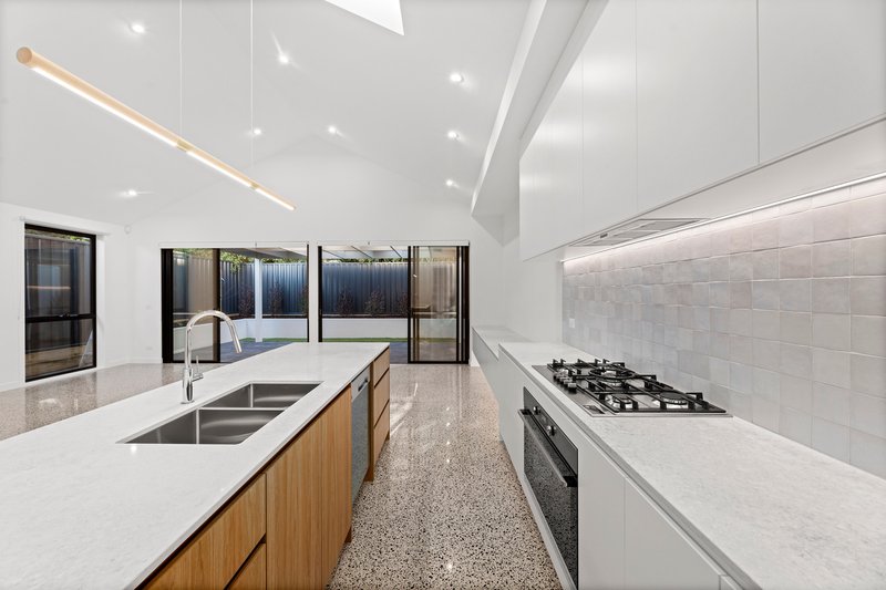 Photo - 12A Golf Links Drive, Mill Park VIC 3082 - Image 4