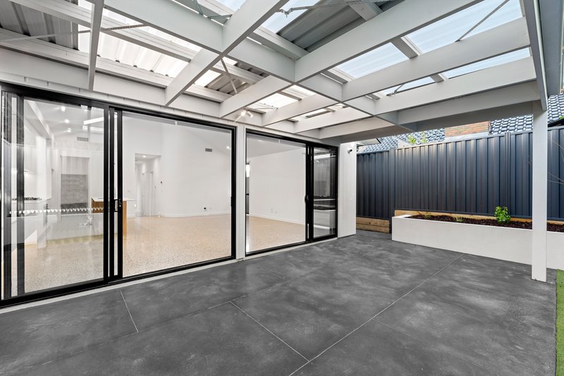 Photo - 12A Golf Links Drive, Mill Park VIC 3082 - Image 8