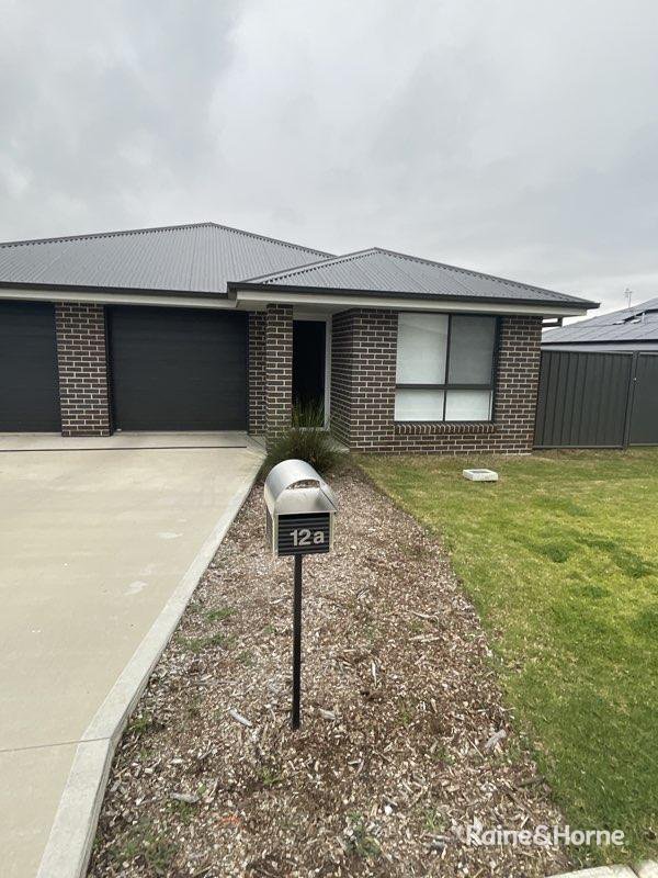 12A Grand Meadows Drive, North Tamworth NSW 2340