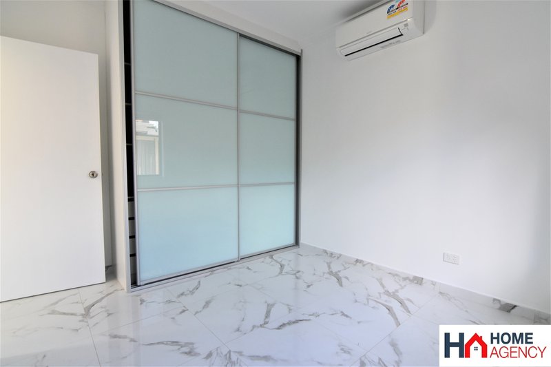 Photo - 12a Hampshire Place, Wakeley NSW 2176 - Image 2