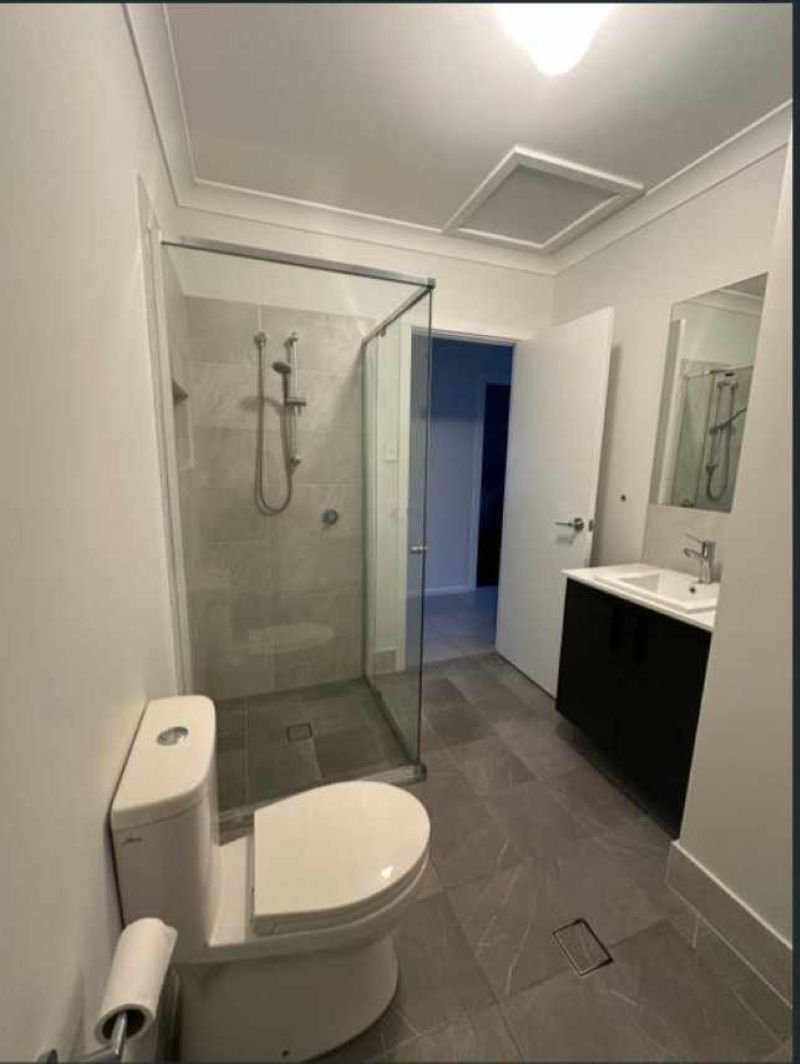 Photo - 12a Jarvis Street, Thirlmere NSW 2572 - Image 8