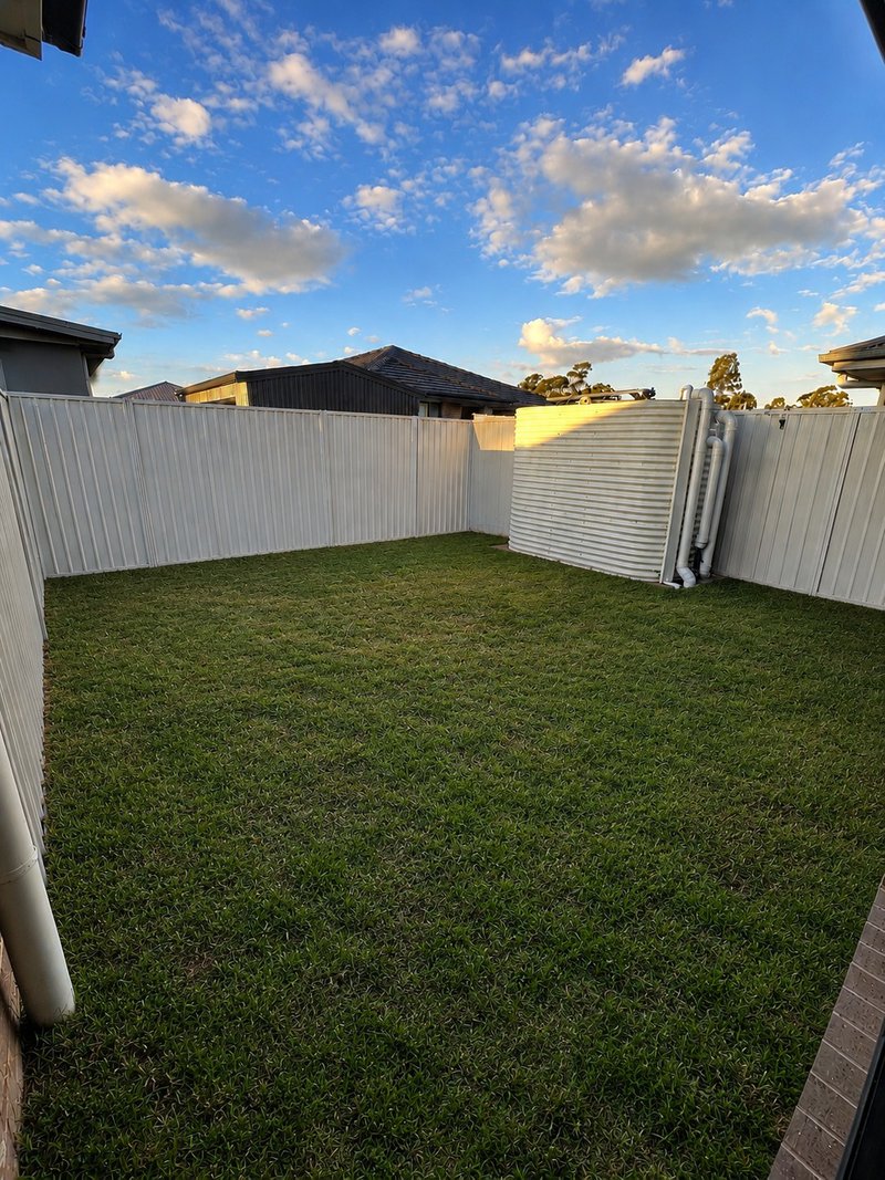 Photo - 12a Jarvis Street, Thirlmere NSW 2572 - Image 10