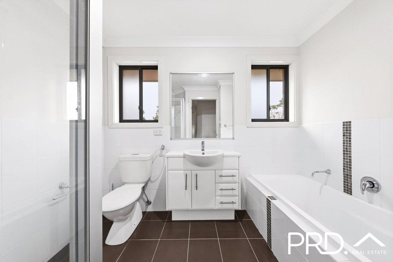 Photo - 12a Narooma Close, Panania NSW 2213 - Image 8