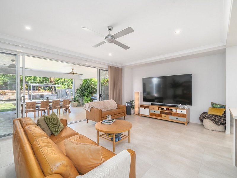 Photo - 12A Palmtree Avenue, Scarborough QLD 4020 - Image 6