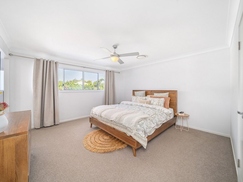 Photo - 12A Palmtree Avenue, Scarborough QLD 4020 - Image 14