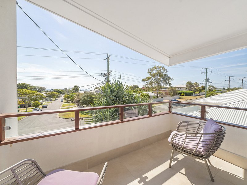 Photo - 12A Palmtree Avenue, Scarborough QLD 4020 - Image 19