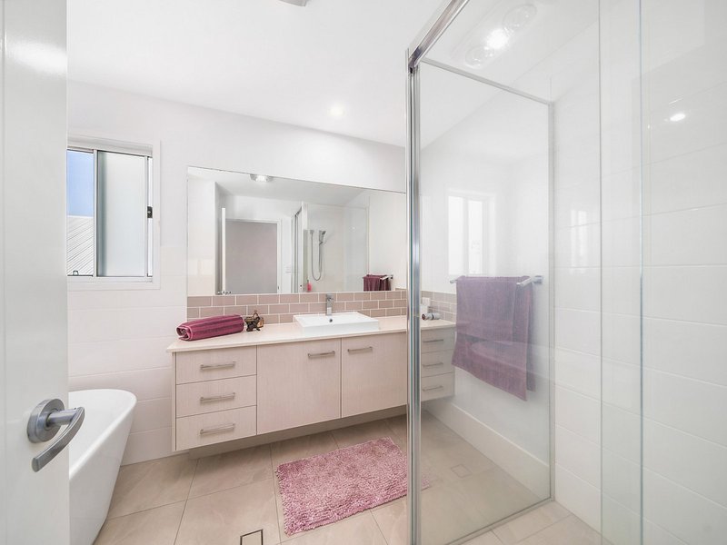 Photo - 12A Palmtree Avenue, Scarborough QLD 4020 - Image 20