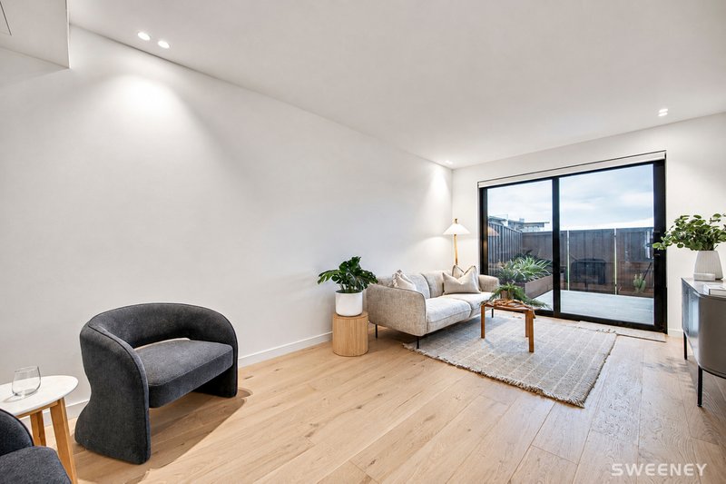 Photo - 12A Parkside Crescent, Seaholme VIC 3018 - Image 10