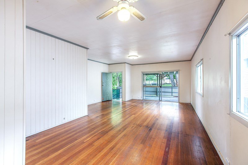 Photo - 12A Riding Road, Hawthorne QLD 4171 - Image 3