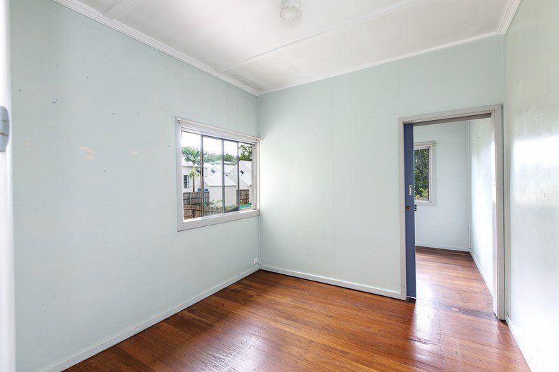 Photo - 12A Riding Road, Hawthorne QLD 4171 - Image 6