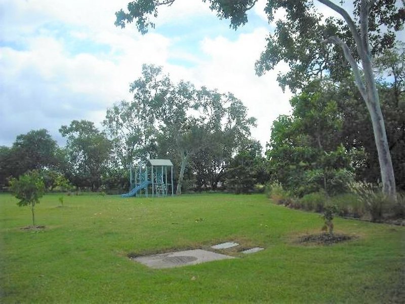 Photo - 12a Shark Court, Mount Louisa QLD 4814 - Image 10