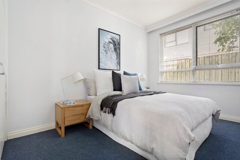 Photo - 1/2a Thomson Avenue, Murrumbeena VIC 3163 - Image 6