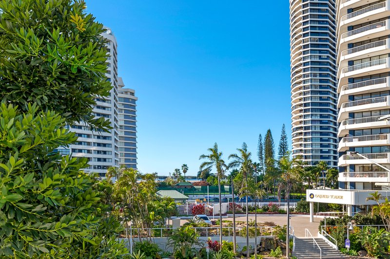 12A/20-28 Bayview Street, Runaway Bay QLD 4216