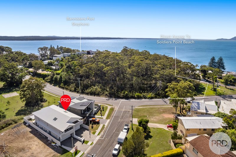 Photo - 1/2B Bagnall Avenue, Soldiers Point NSW 2317 - Image 14