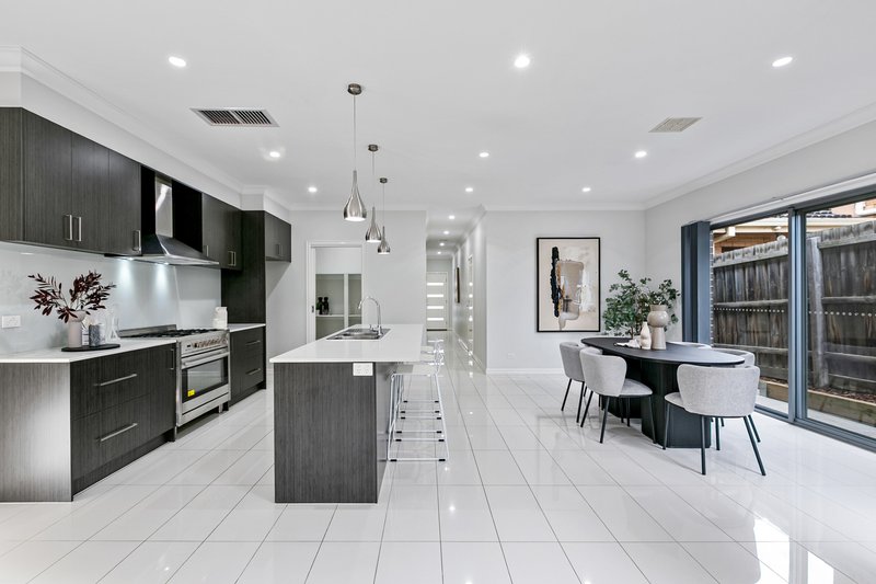 Photo - 12B Clough Parade, Reservoir VIC 3073 - Image 4