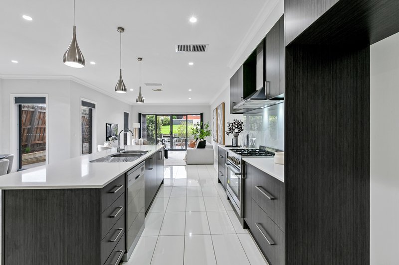 Photo - 12B Clough Parade, Reservoir VIC 3073 - Image 7