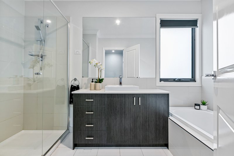 Photo - 12B Clough Parade, Reservoir VIC 3073 - Image 11