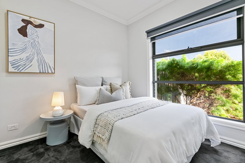 Photo - 12B Clough Parade, Reservoir VIC 3073 - Image 16