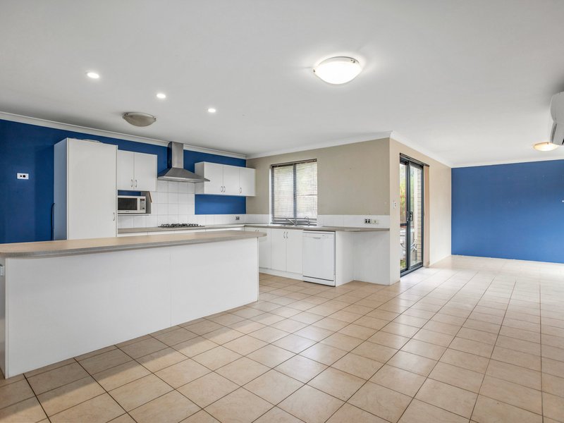 Photo - 12B Hourn Way, Canning Vale WA 6155 - Image 5