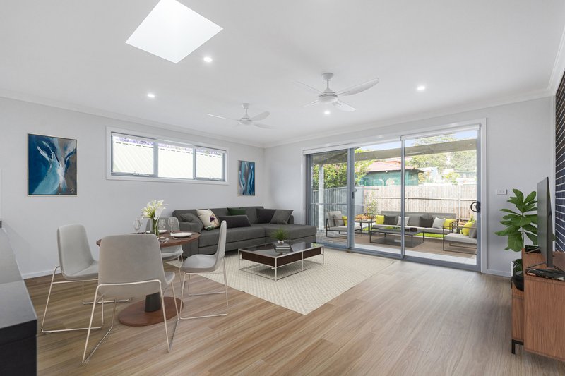 Photo - 12B Myrtle Street Street, Coniston NSW 2500 - Image 2