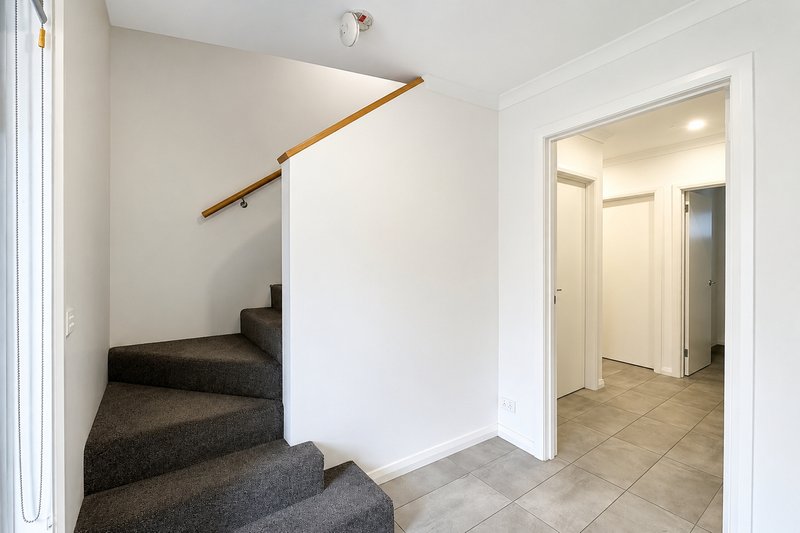 Photo - 12B Wyuna Parade, Belmont VIC 3216 - Image 2