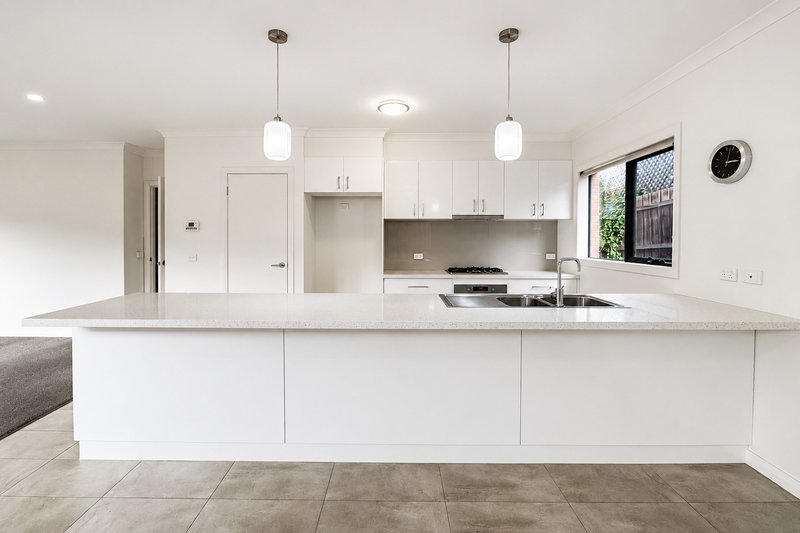 Photo - 12B Wyuna Parade, Belmont VIC 3216 - Image 3