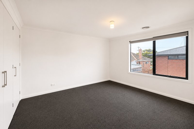 Photo - 12B Wyuna Parade, Belmont VIC 3216 - Image 10