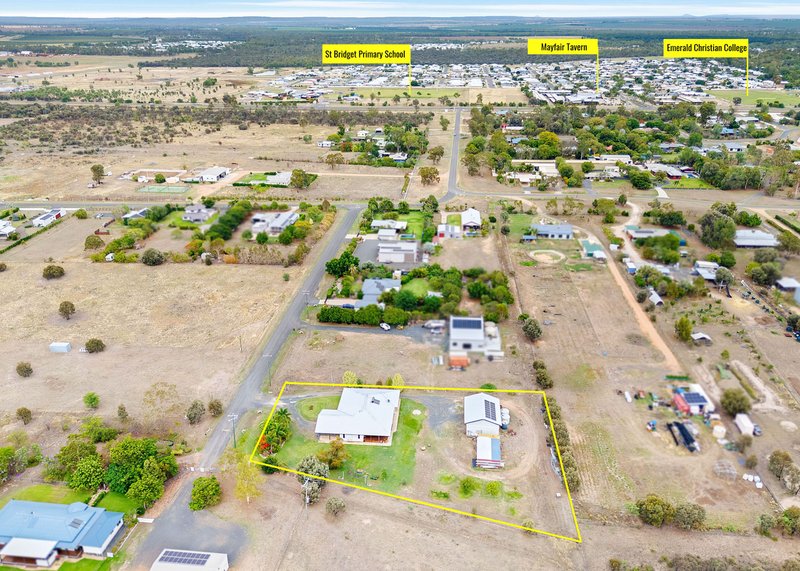 Photo - 12C Edgewood Drive, Emerald QLD 4720 - Image 4