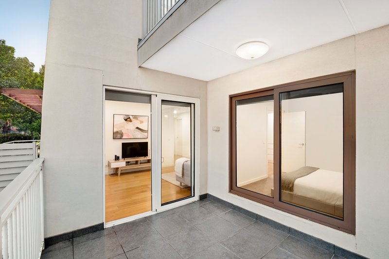 Photo - 1/2C Walsh Street, Ormond VIC 3204 - Image 7