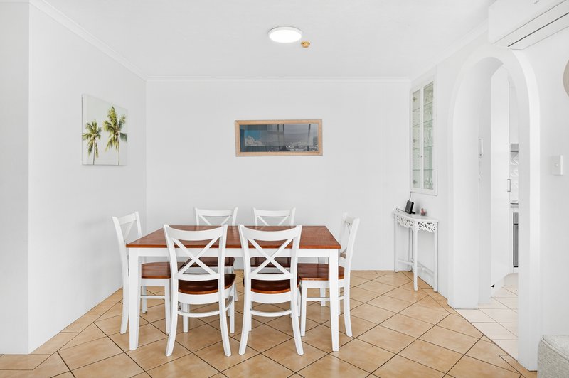 Photo - 12E/3277 Surfers Paradise Boulevard, Surfers Paradise QLD 4217 - Image 9