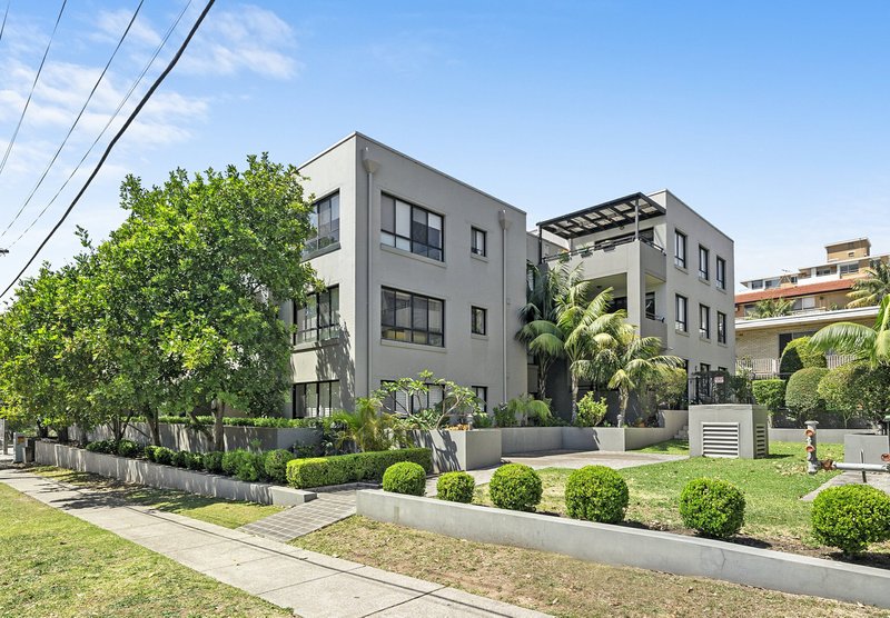 Photo - 1/3-11 Hawkesbury Avenue, Dee Why NSW 2099 - Image 5