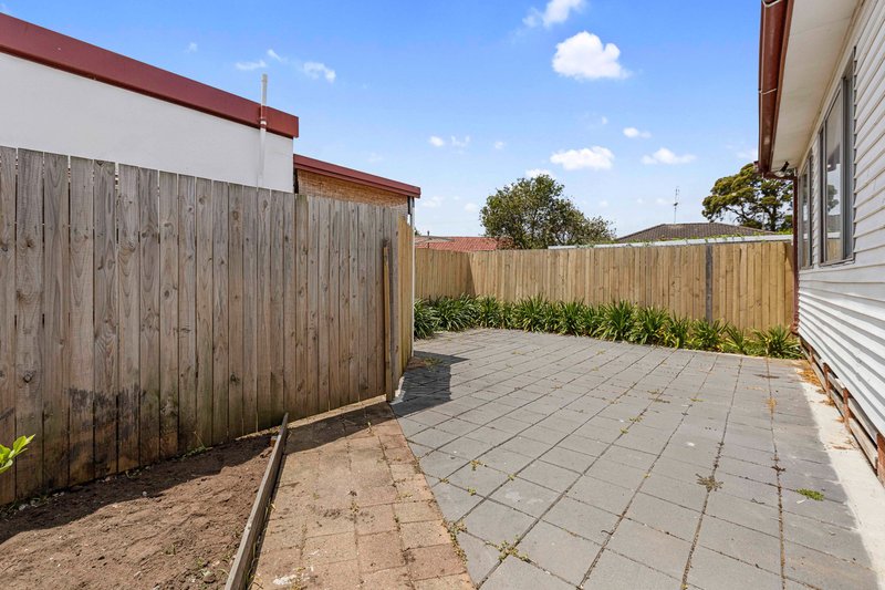 Photo - 13 & 13a Brooker Street, Colyton NSW 2760 - Image 14