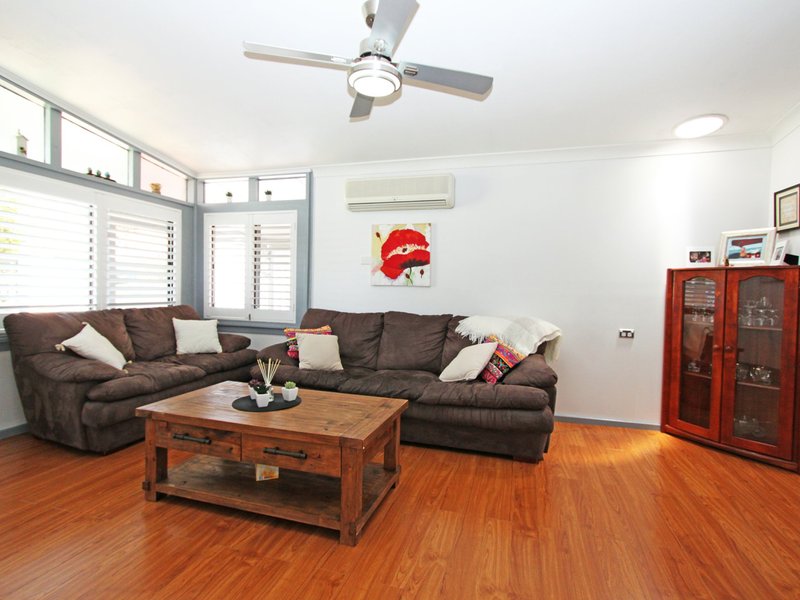 Photo - 13 & 13A Norfolk Road, Cambridge Park NSW 2747 - Image 2