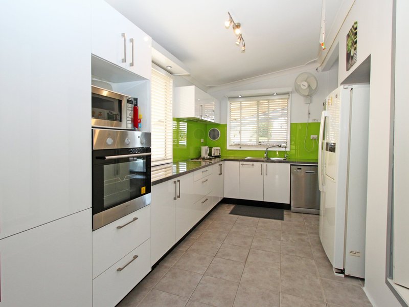 Photo - 13 & 13A Norfolk Road, Cambridge Park NSW 2747 - Image 4