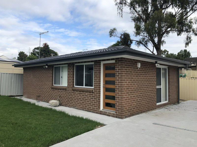 Photo - 13 & 13A Norfolk Road, Cambridge Park NSW 2747 - Image 11