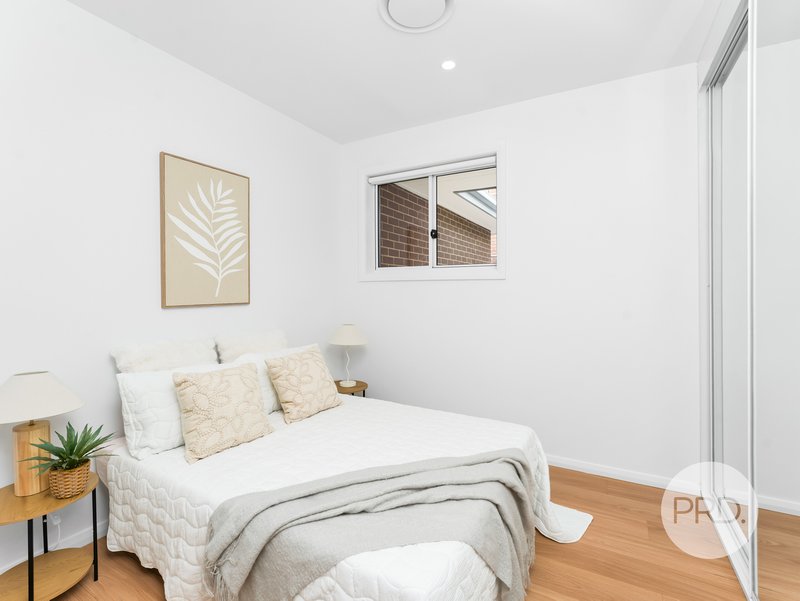 Photo - 13 &13A Skyline Street, Menangle Park NSW 2563 - Image 10