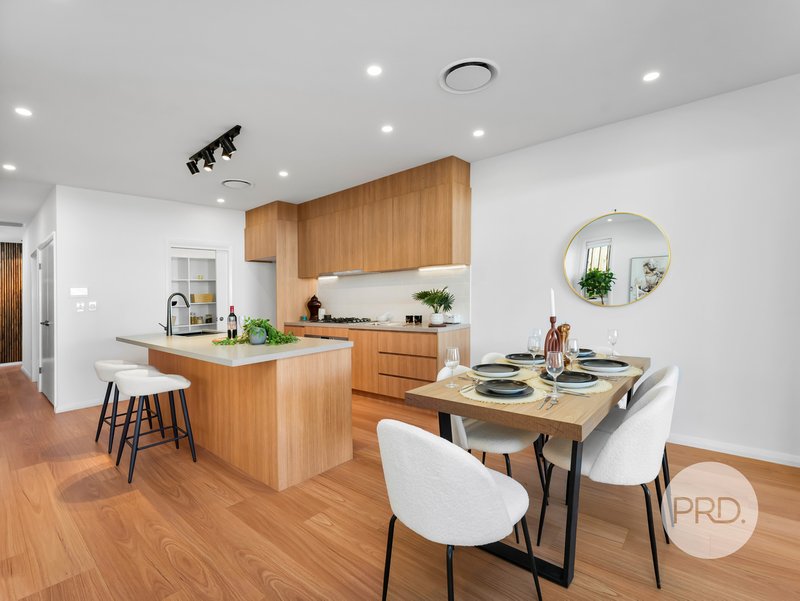 Photo - 13 &13A Skyline Street, Menangle Park NSW 2563 - Image 12