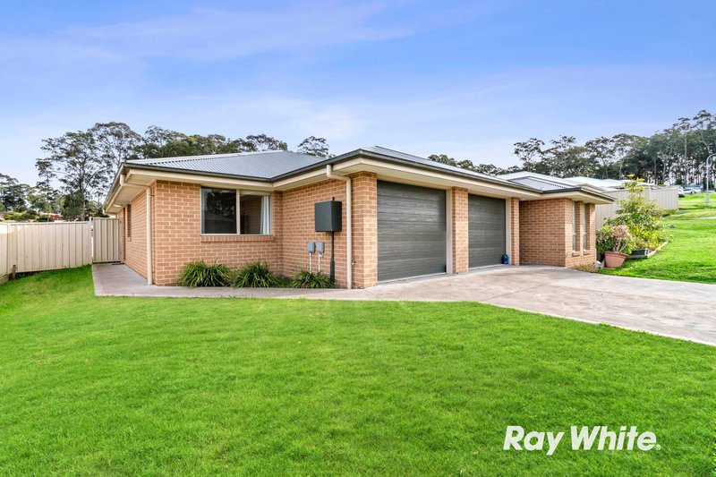 Photo - 13 & 13A Wagtail Crescent, Batehaven NSW 2536 - Image 12