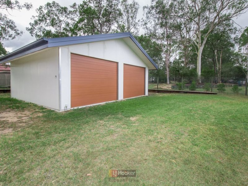 Photo - 13-15 Durham Court, Park Ridge South QLD 4125 - Image 15