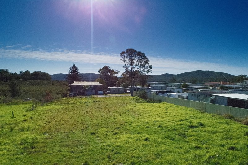 Photo - 13-15 Franklin Street, Karuah NSW 2324 - Image 3