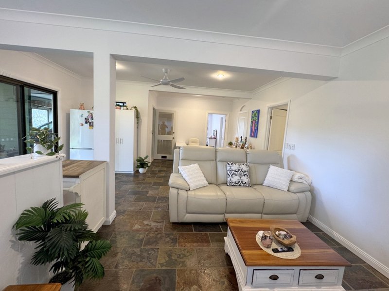 Photo - 13-15 John Nielsen Court, Worongary QLD 4213 - Image 5