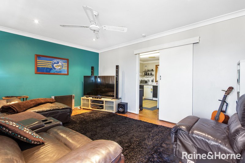 Photo - 13-15 Kent Street, Greta NSW 2334 - Image 3